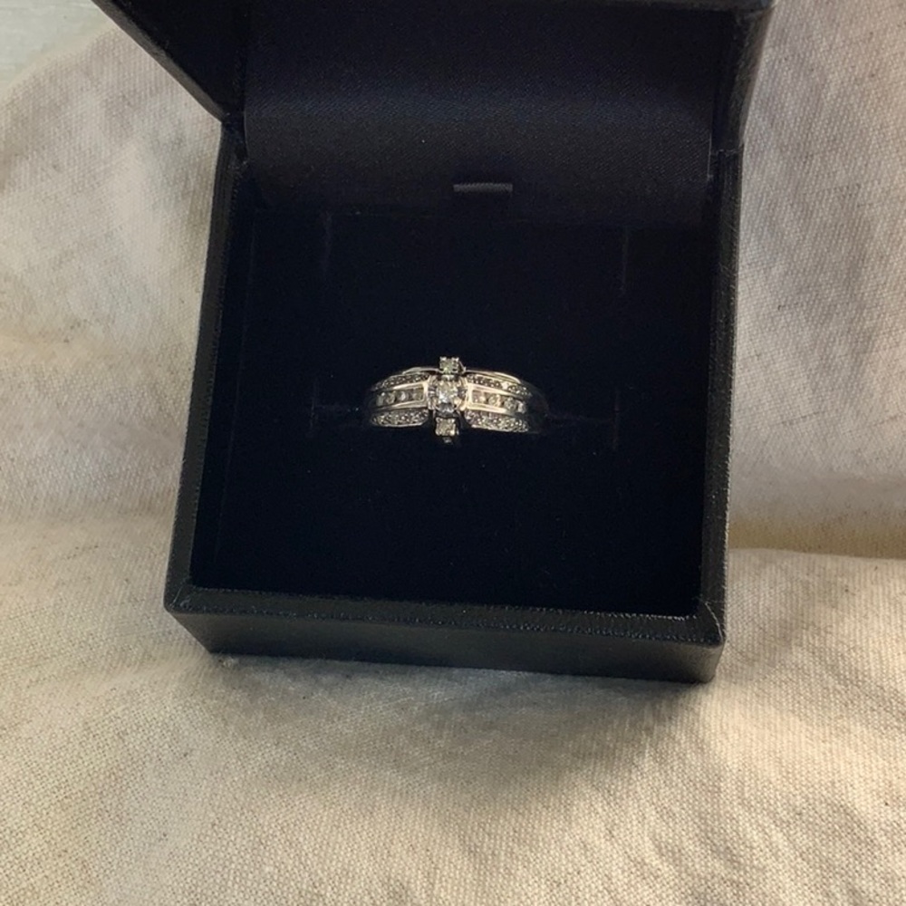 14 kt. Gold Vintage Ring size (7)